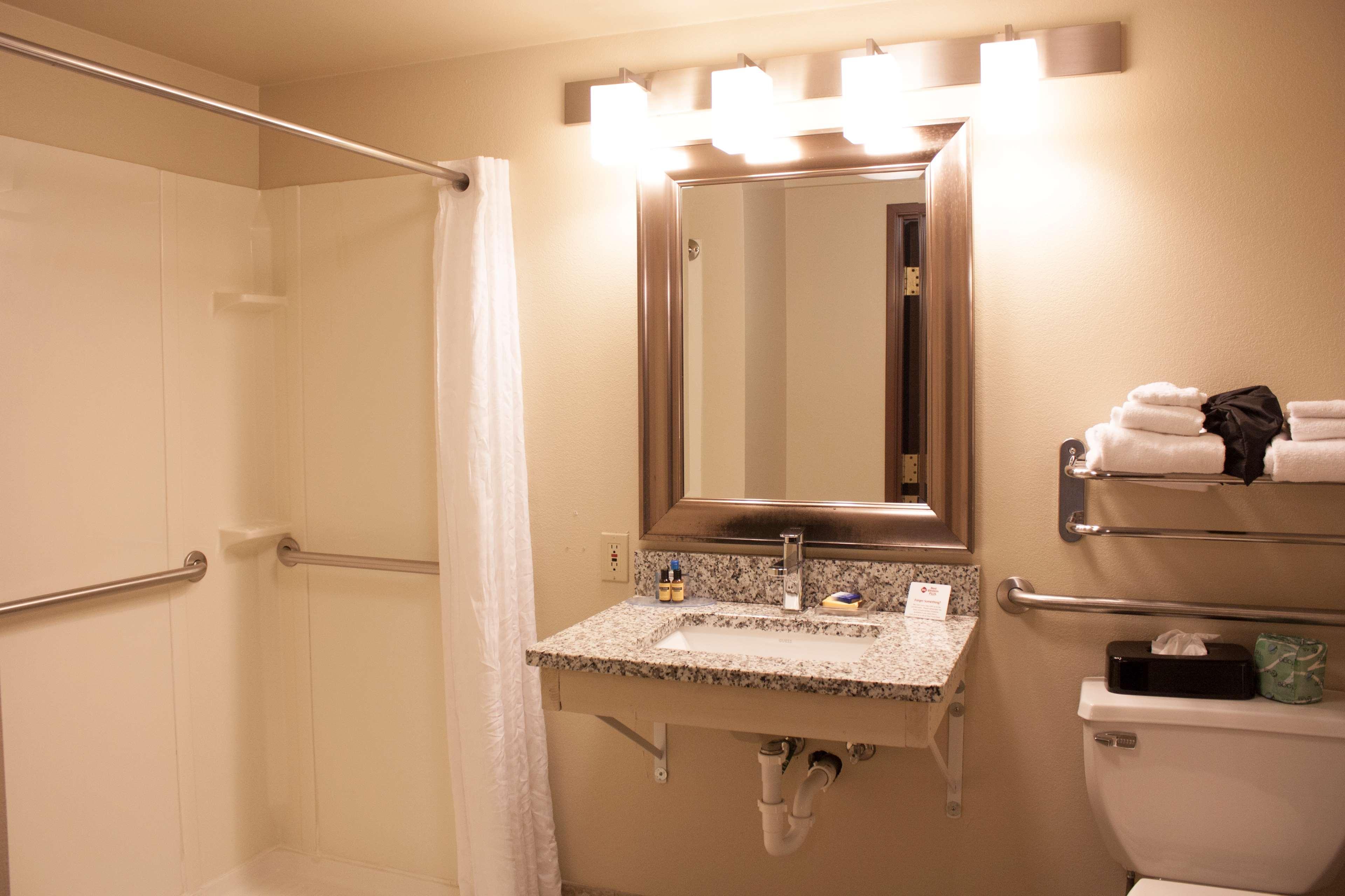 Comfort Inn & Suites Copley Akron Ngoại thất bức ảnh