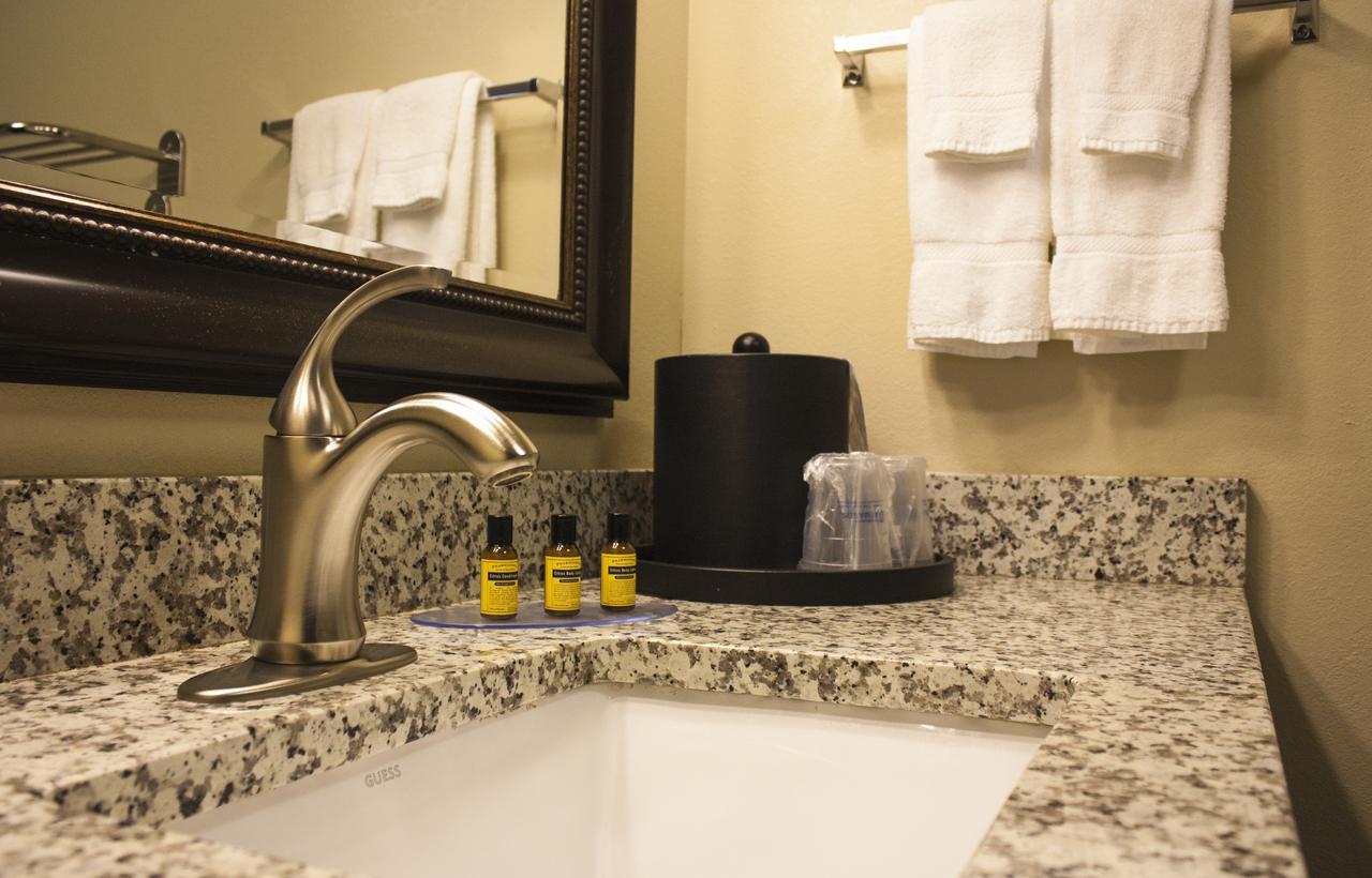 Comfort Inn & Suites Copley Akron Ngoại thất bức ảnh