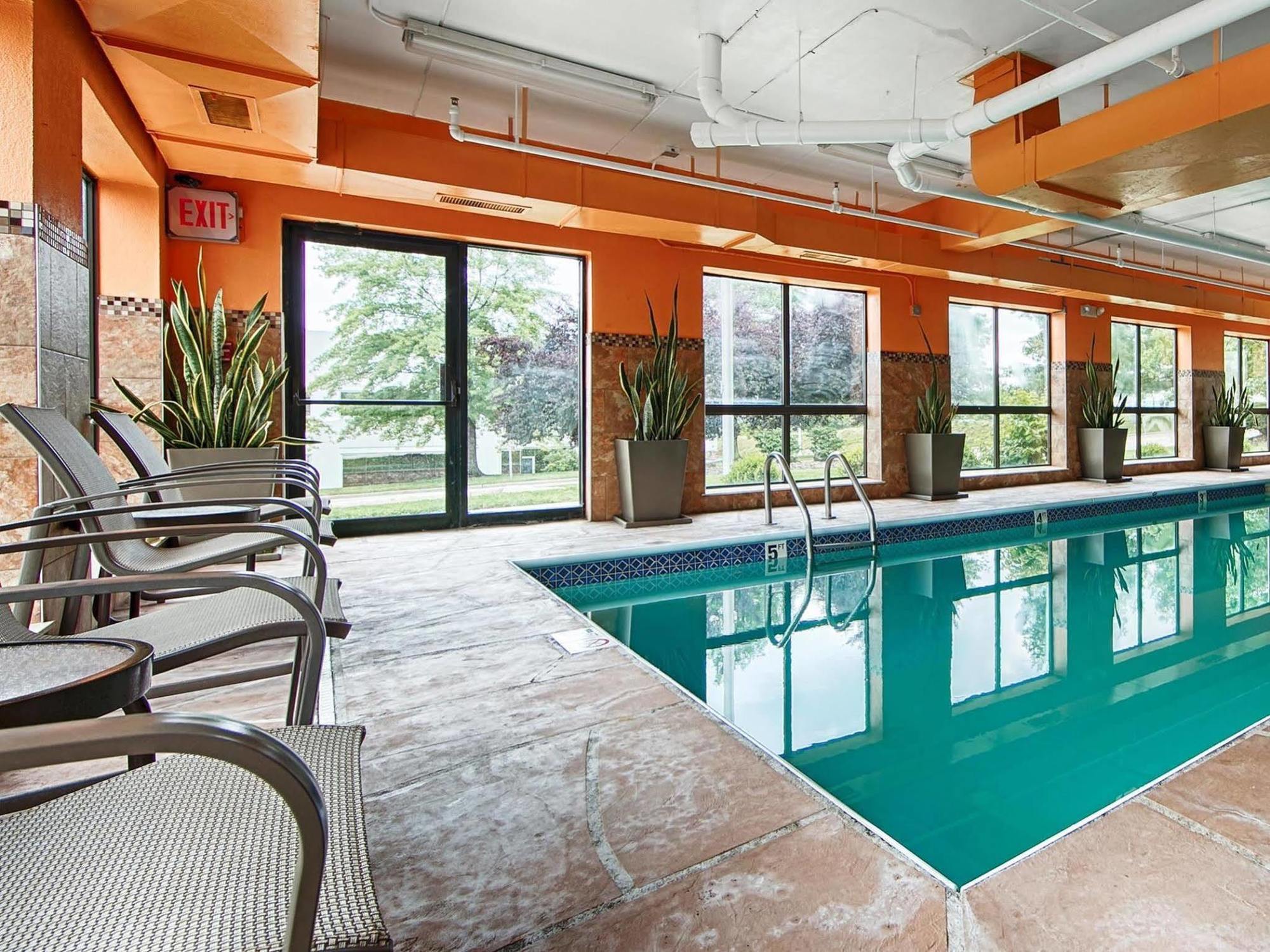 Comfort Inn & Suites Copley Akron Ngoại thất bức ảnh